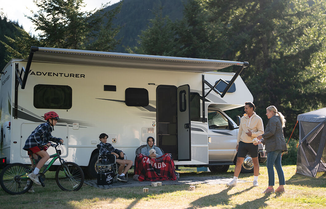 Class C Motorhome-Large (C-Large), , hi-res image number 2